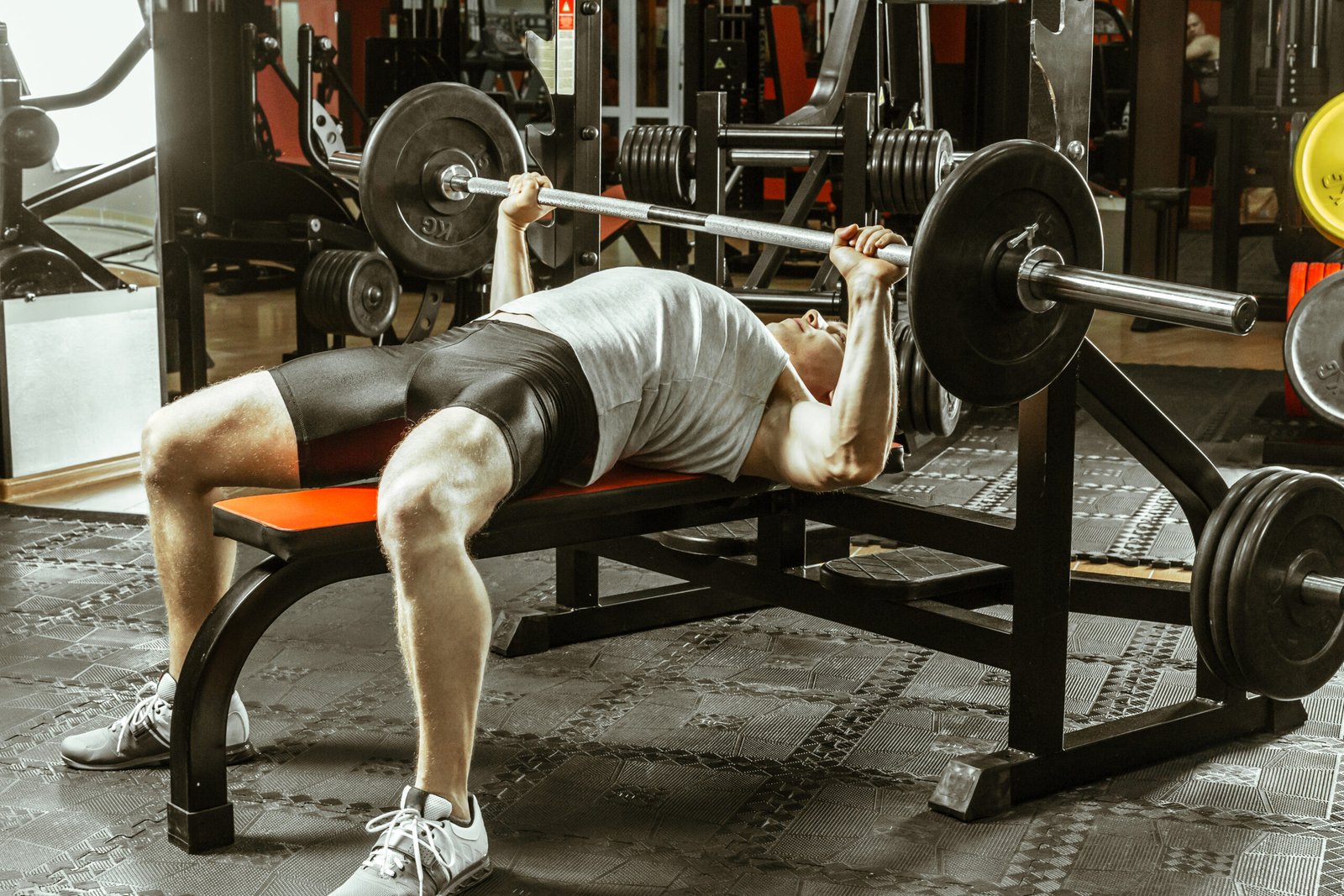 Banc de musculation réglable pour entraînement à domicile disponible chez GHIRSPORT en Algérie