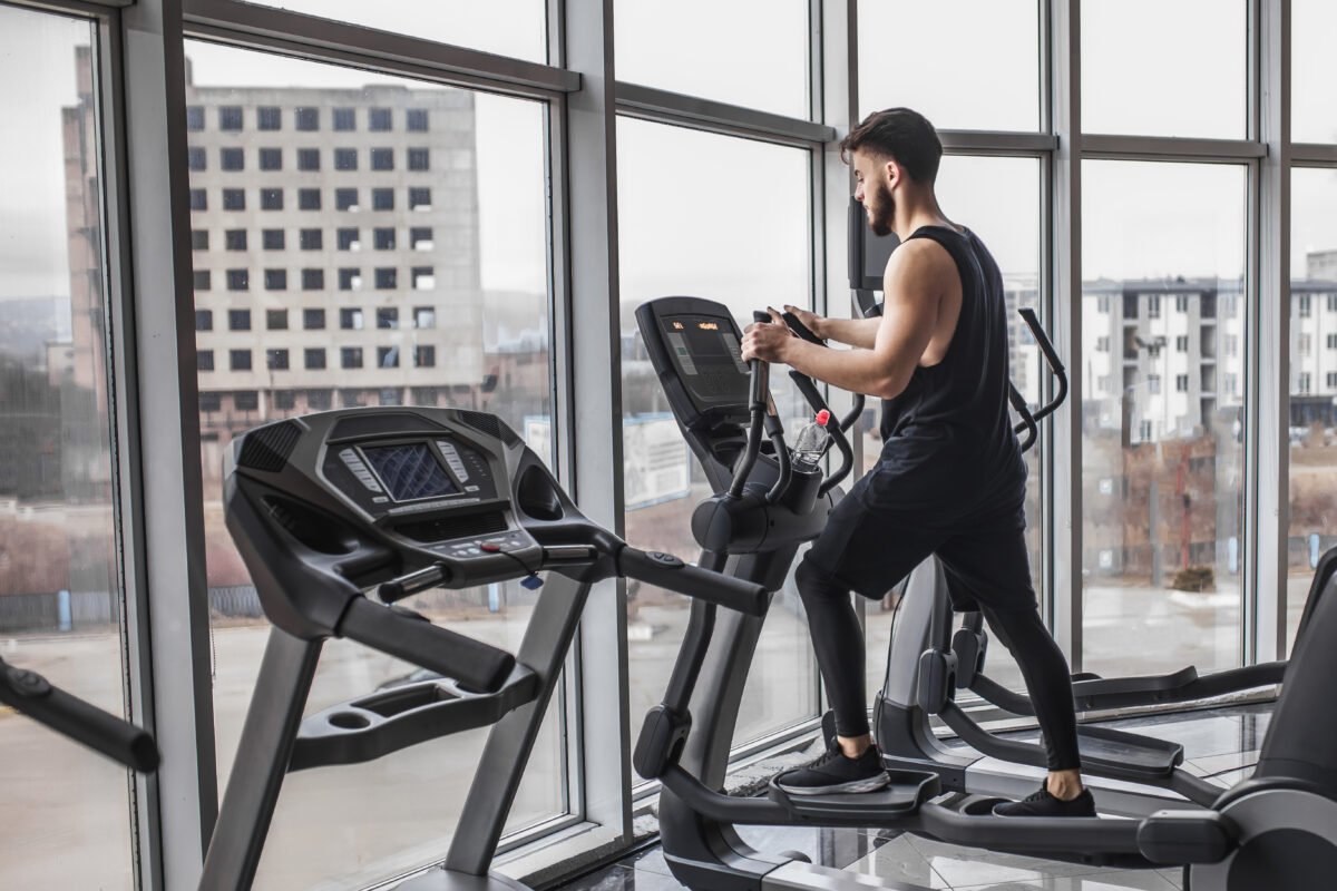 Vélo elliptique pour entraînement cardio