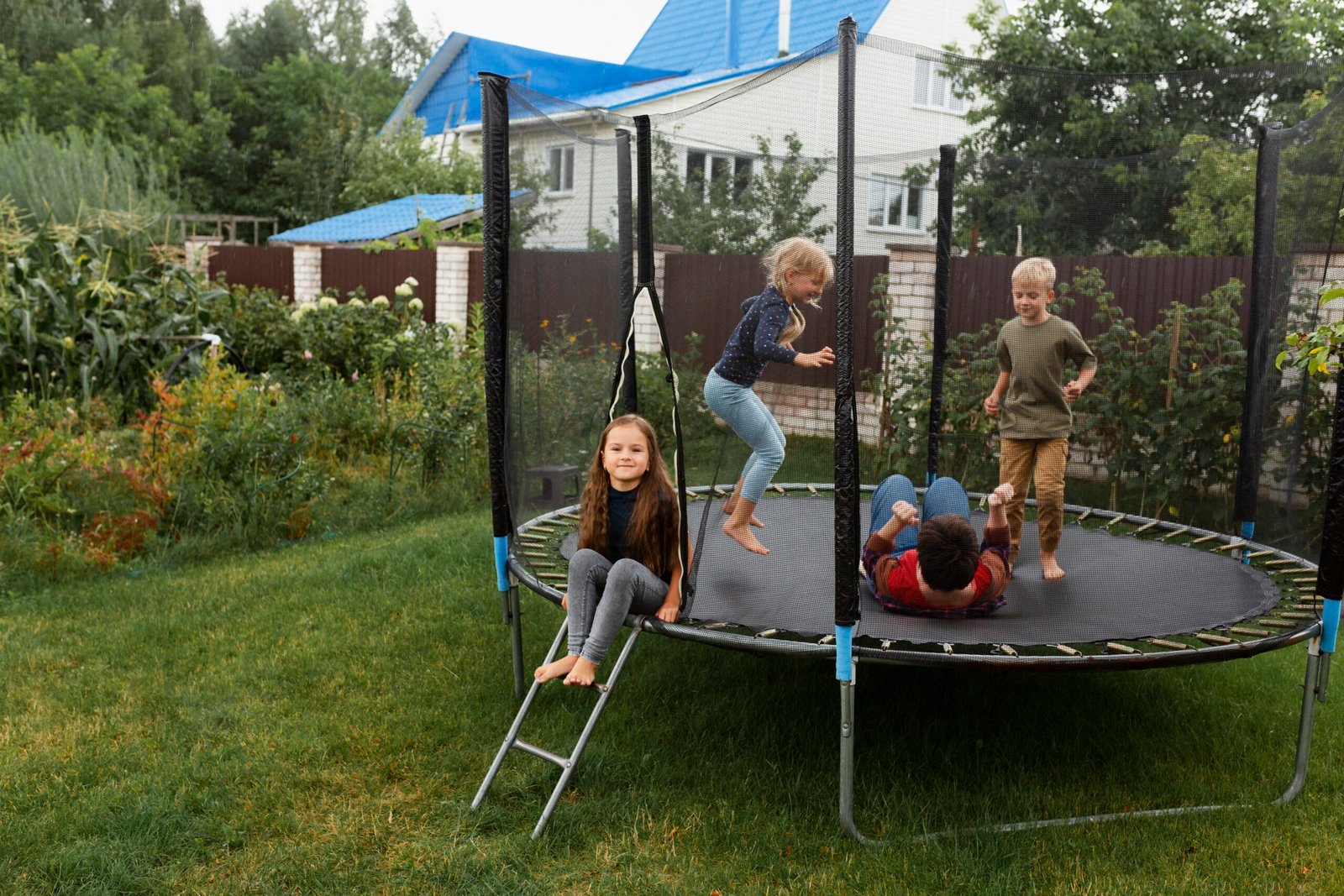 Grand trampoline extérieur pour toute la famille disponible en Algérie